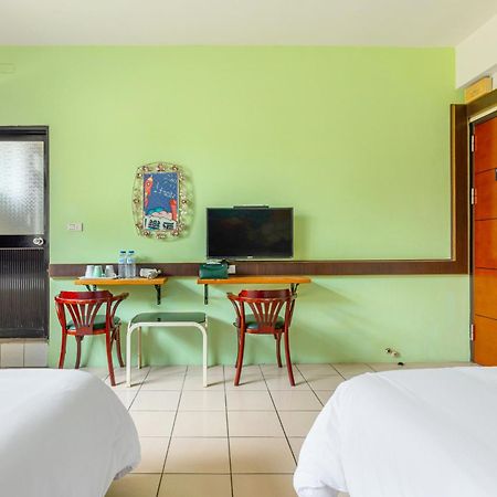 Forever Happiness Hostel Пули Екстериор снимка