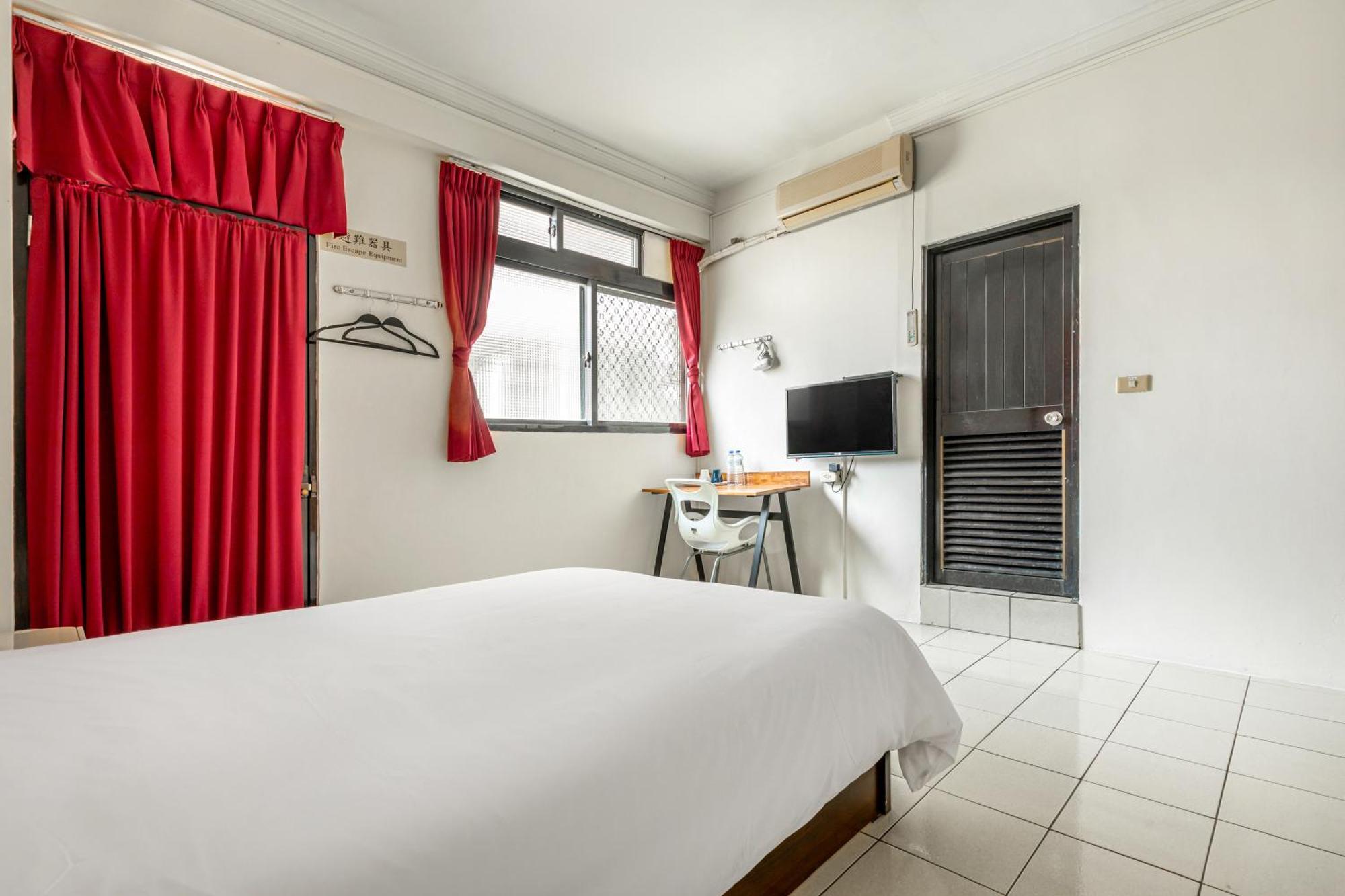 Forever Happiness Hostel Пули Екстериор снимка