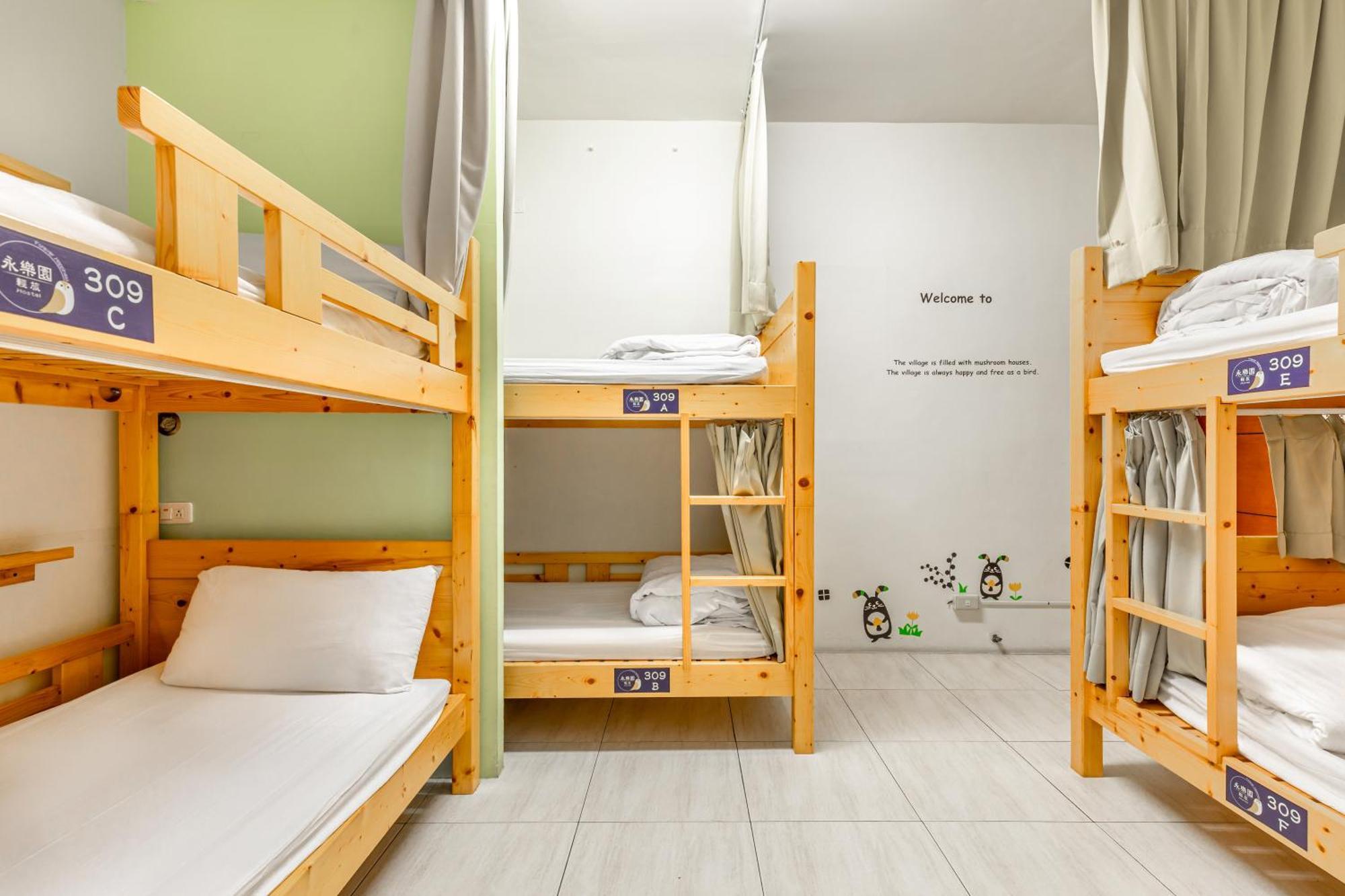 Forever Happiness Hostel Пули Екстериор снимка