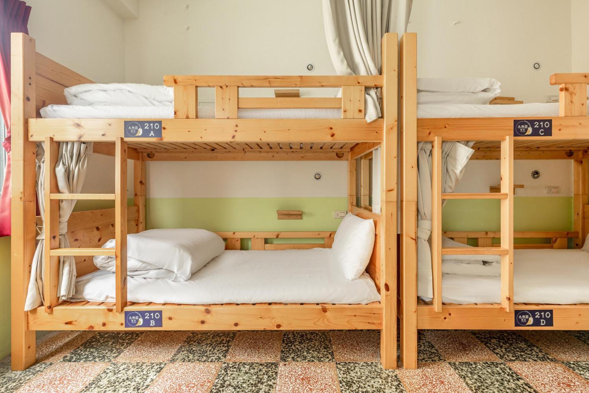 Forever Happiness Hostel Пули Екстериор снимка
