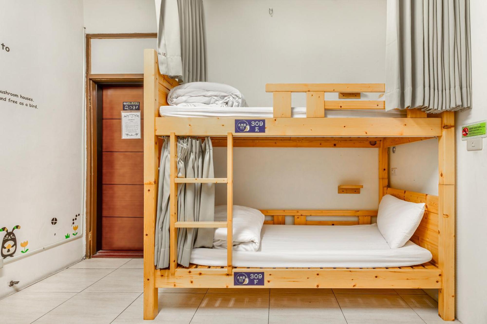 Forever Happiness Hostel Пули Екстериор снимка