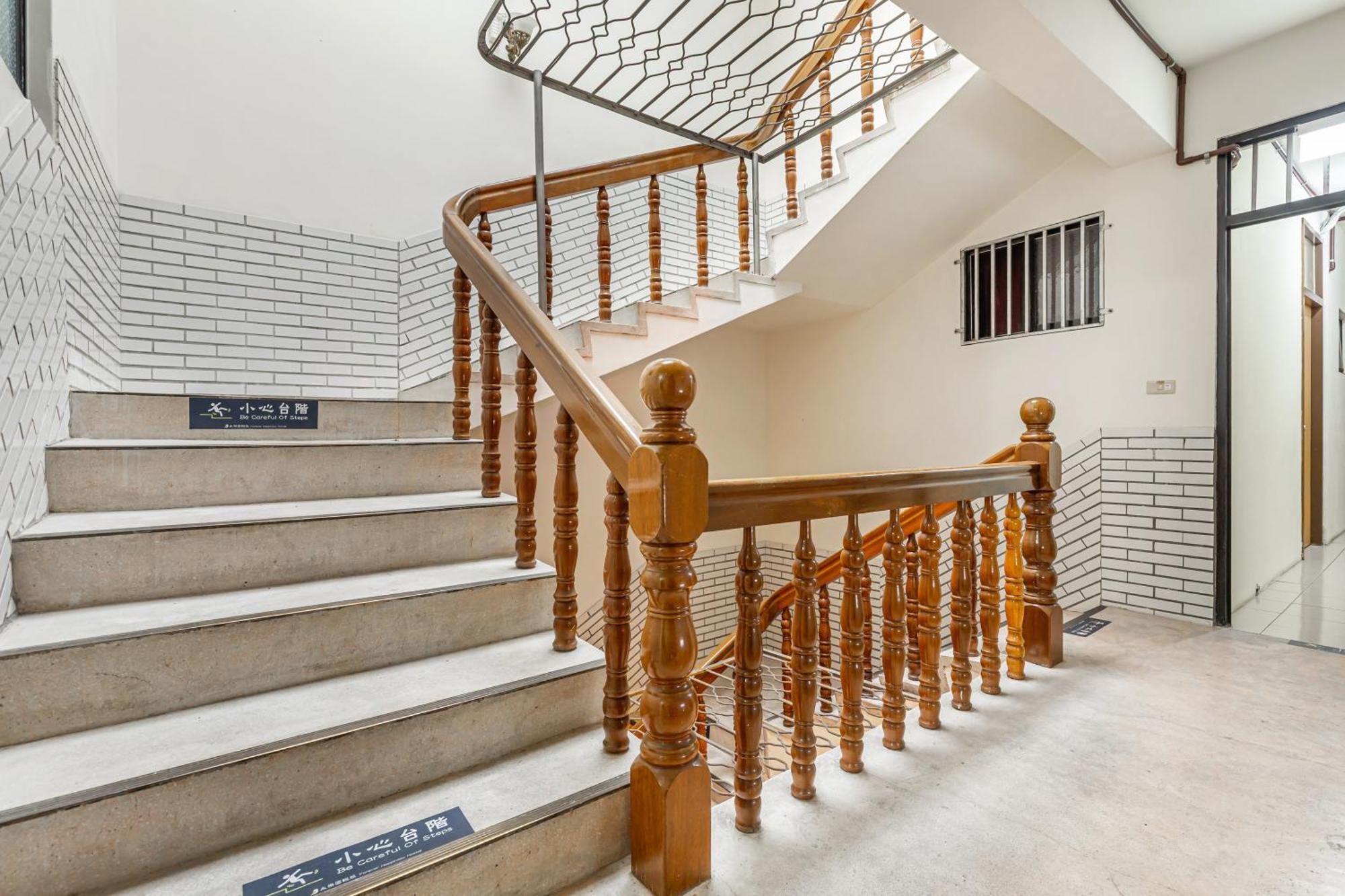 Forever Happiness Hostel Пули Екстериор снимка